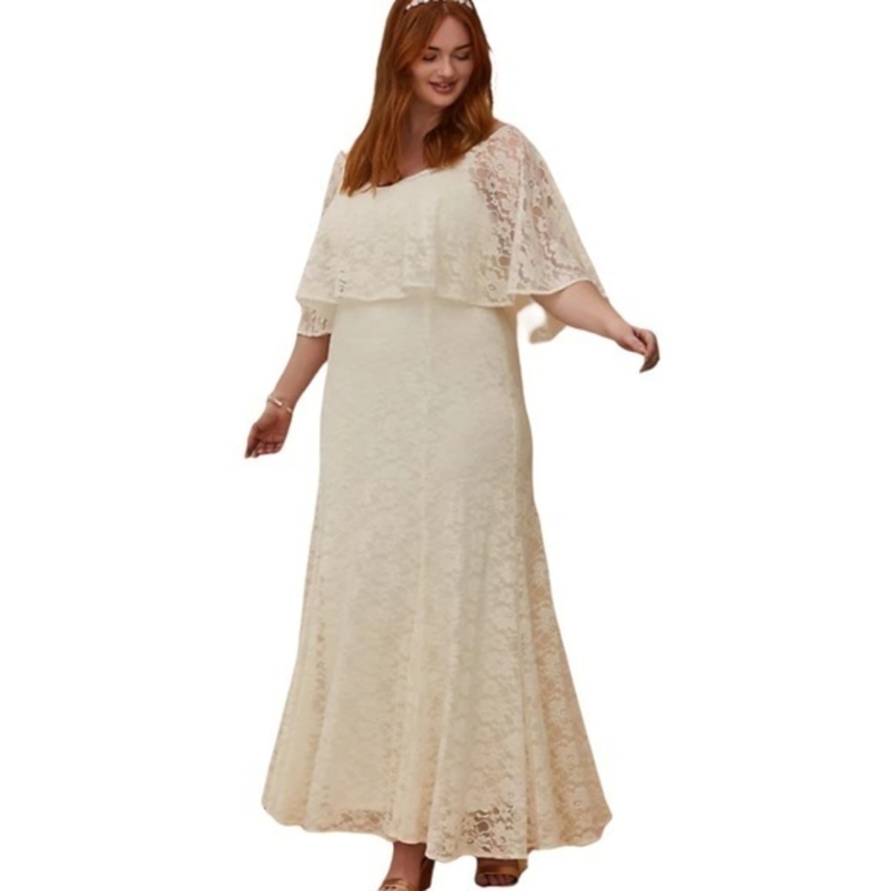 TORRID IVORY LACE CAPELET WEDDING DRESS